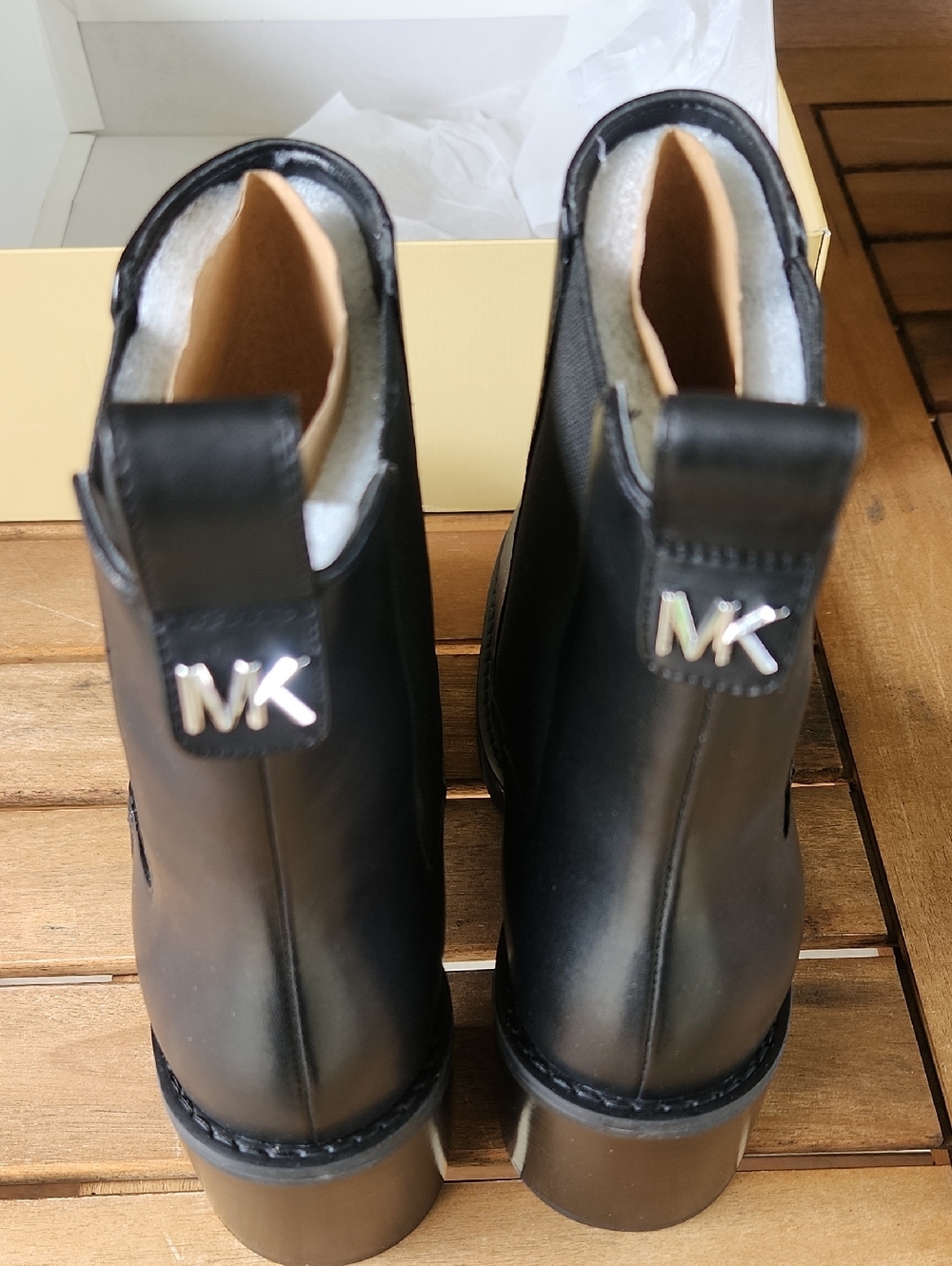 Michael Kors Black Houston Bootie Leather Ankle Boots - Picture 4 of 5